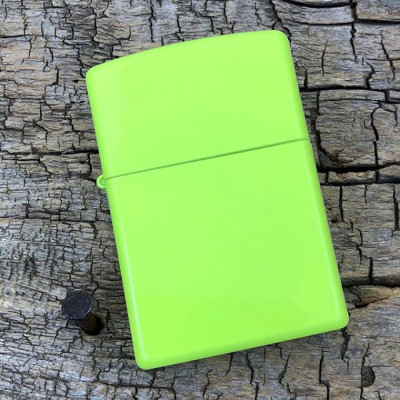 Запальничка Zippo Neon Yellow Lighter 28887