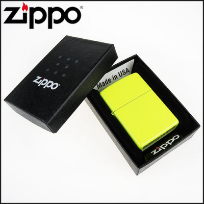 Запальничка Zippo Neon Yellow Lighter 28887