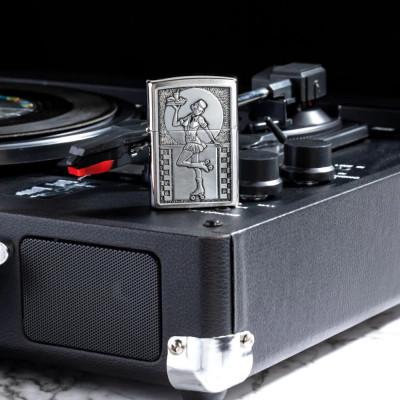 Запальничка Zippo (Зіппо) Roller Waitress 48904