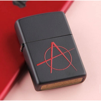 Запальничка Zippo BLACK MATTE ANARCHY 20842