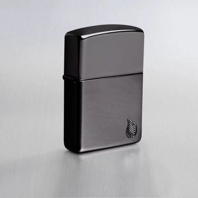 Запальничка Zippo (Зіппо) Armor® High Polish Black Flame Design 46402 Запальничка Zippo (Зіппо) Armor® High Polish Black Flame Design 46402